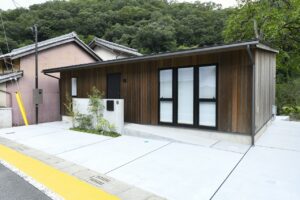 創業元治元年小林工務店建築事例「郊外に建つ平屋」